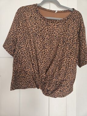 Leopard Print Twist-Front Short Sleeve Top - Brown/Black
